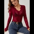 thumbnail image 4 of Blusa de de Encaje para Mujer, Larga, Cuello en V, Transparente, con Encaje Floral. Rojo M, 4 of 7