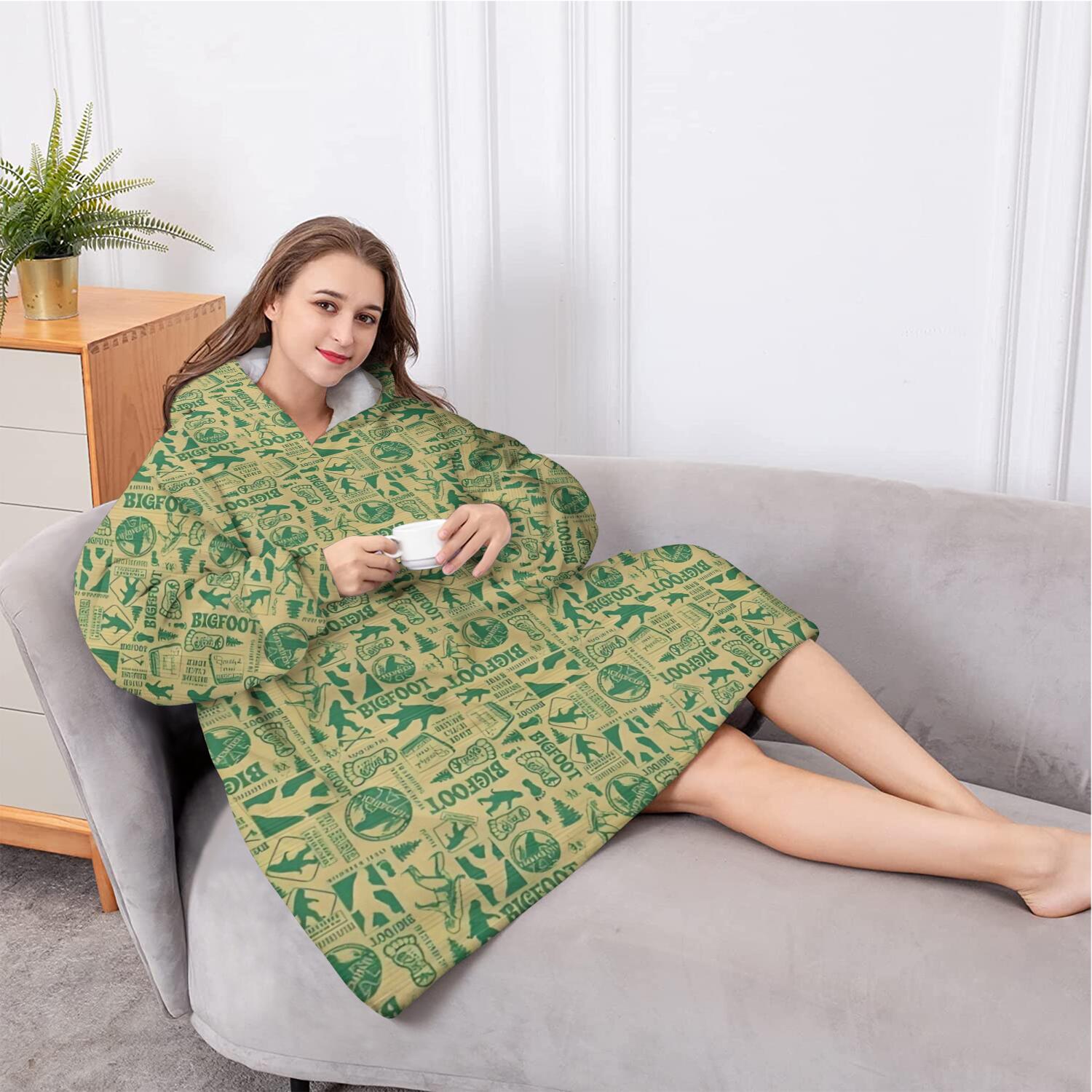 Oversized Wearable Blanket Hoodie,Green Bigfoot and Text Pattern Sherpa Blanket Hoodie with Super Pockets,Super Warm Fuzzy Pullover for Women & Men