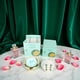 thumbnail image 2 of Caja Giratoria con Rosa Eterna y Aretes  Regalo Romántico para Mujer  Caja redonda de Joyería con Flor Preservada  (Verde(aretes verdes)), 2 of 9