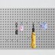 thumbnail image 4 of 30 piezas de ganchos para estantes, ganchos para tableros perforados para colgar herramientas, tableros perforados plateados, 4 of 6