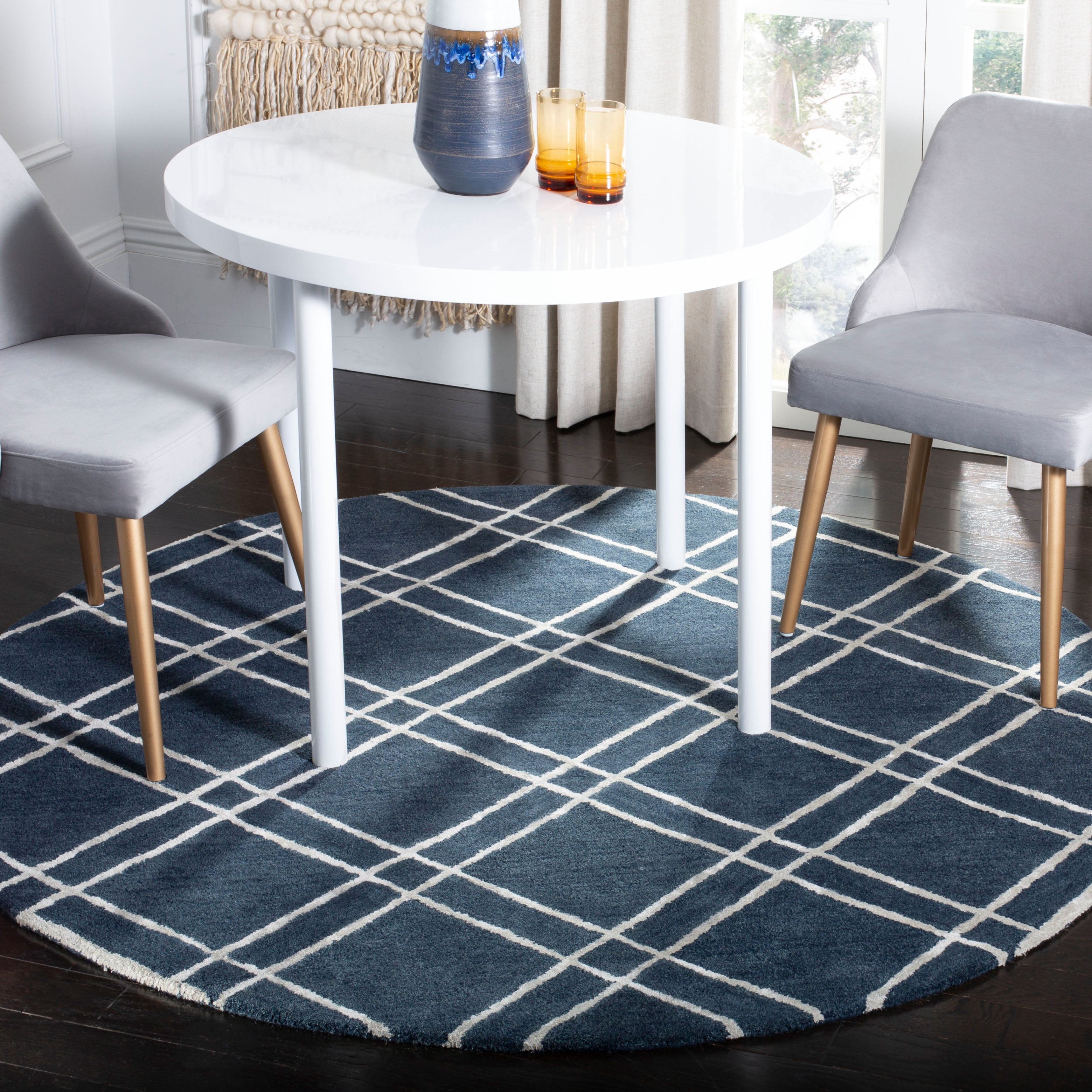 SAFAVIEH Himalaya Maralyn Geometric Wool Area Rug, Navy/Silver, 4' x 4' Round