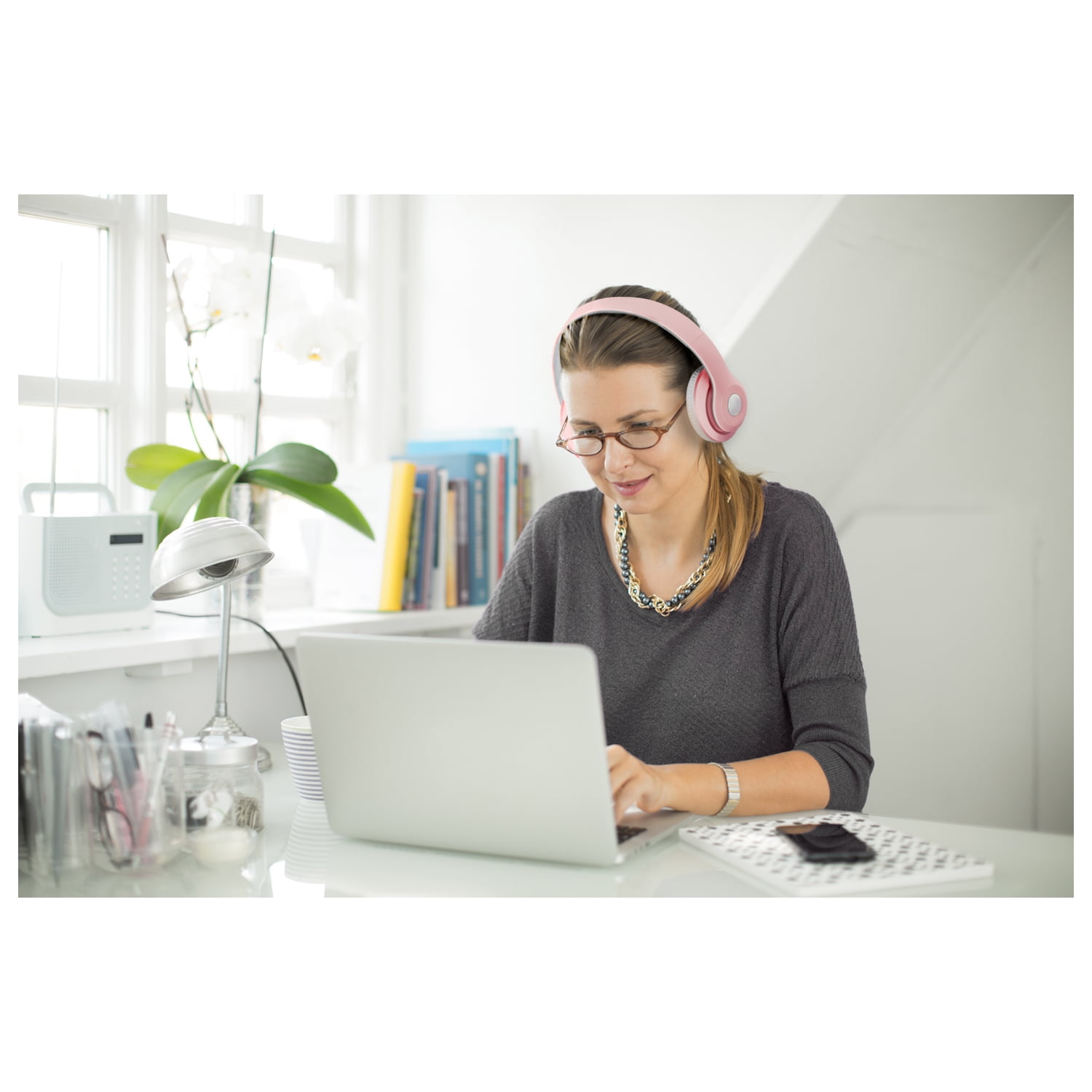 iLive Bluetooth Wireless Over-Ear Headphones, Pink, IAHB44