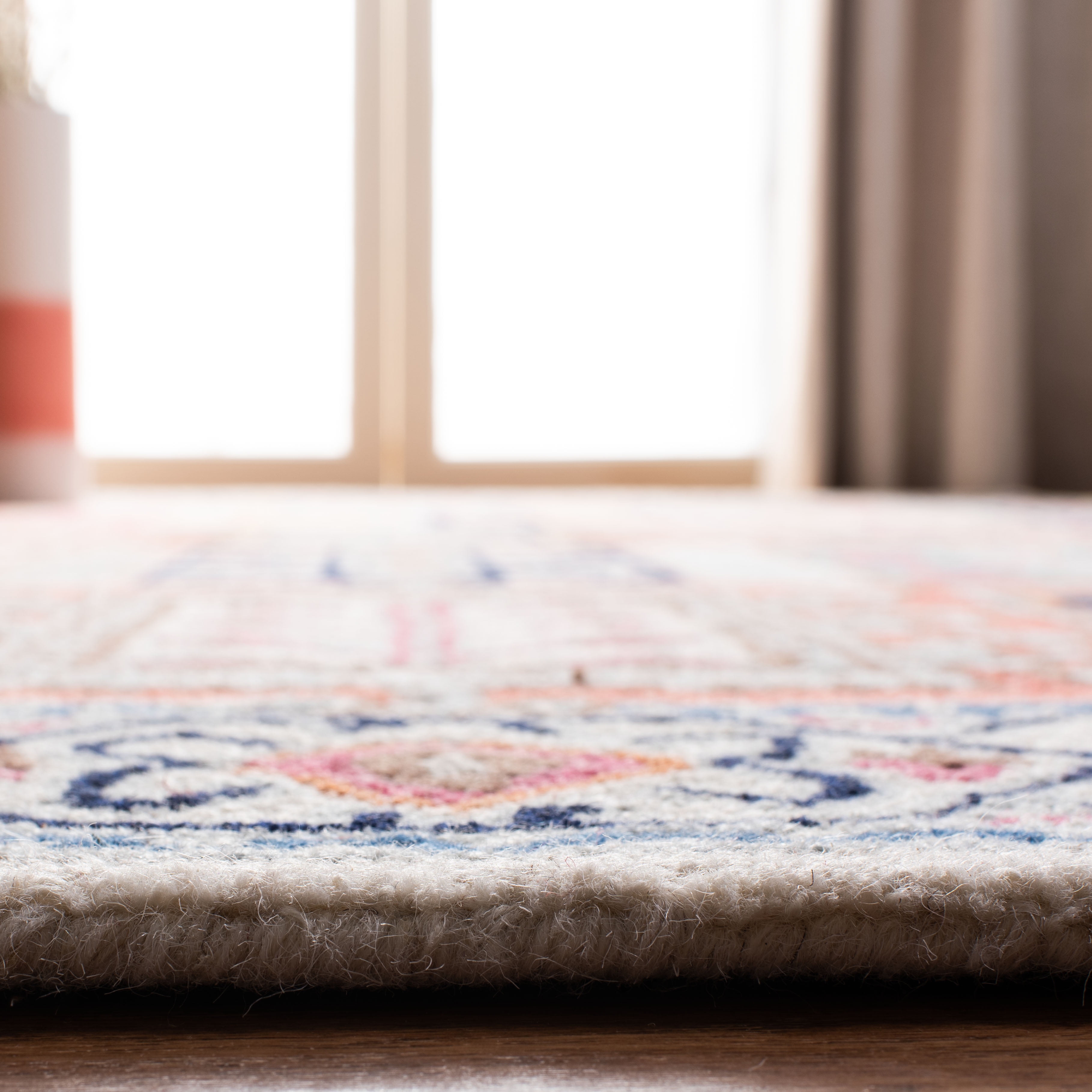 SAFAVIEH Bellagio Caiden Abstract Wool Area Rug, Ivory/Gold, 4' x 6'