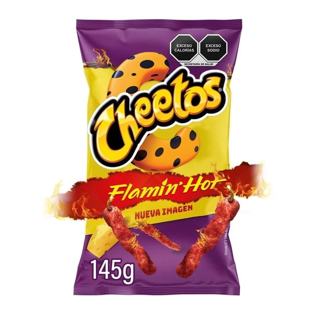 botana cheetos flamin' hot sabor queso chile y limón 145 g paquete frontal centrado, bolsa morada y amarilla con logotipo Cheetos prominente, ilustración de bocadillo crujiente con moteado negro, banda roja con texto Flamin' Hot y representación de chiles en llamas; texto 145 g visible. Botana crujiente ideal para compartir y a menudo consumida con dips.