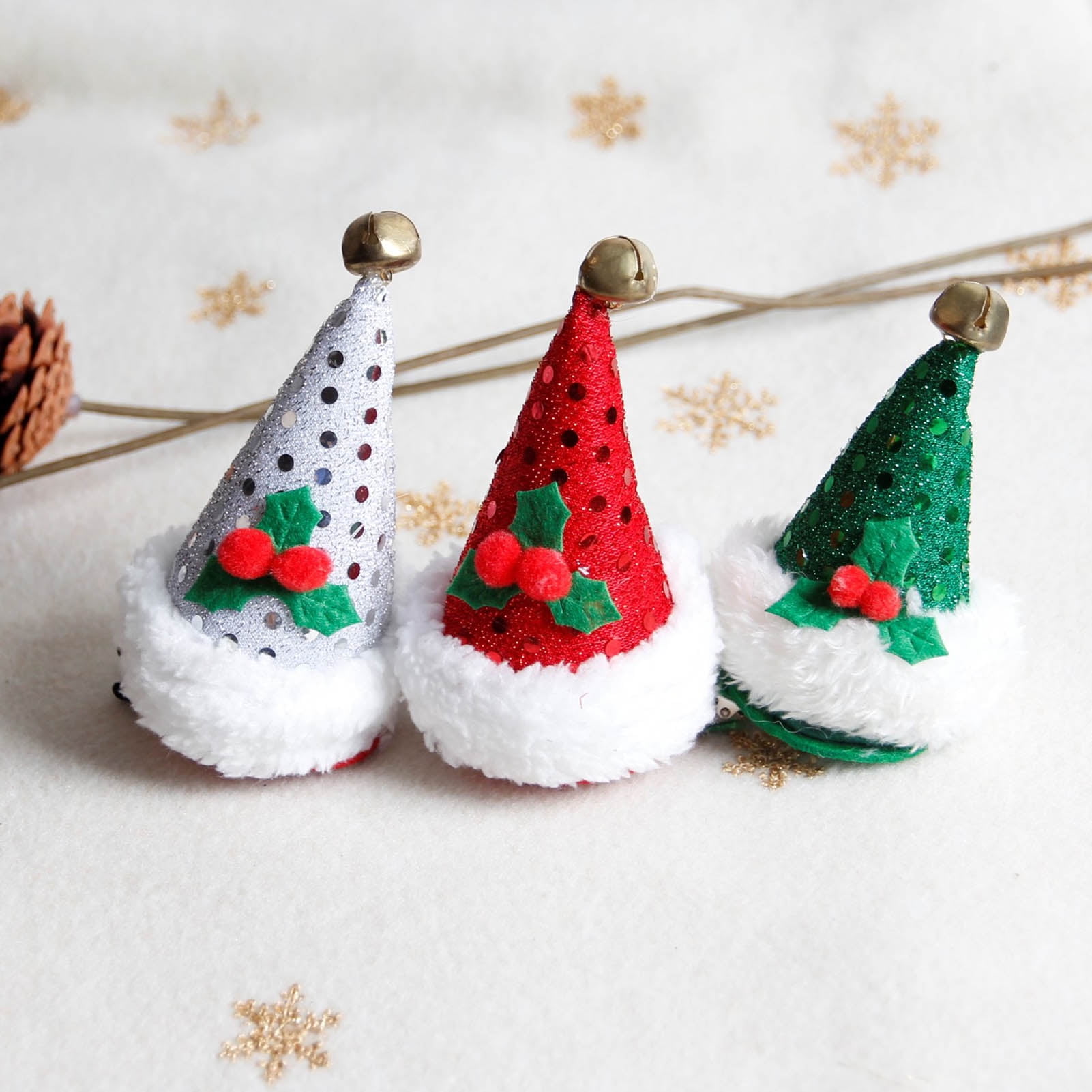 Cheers.US 3PCS Santa Hat Hair Clips Sequin Mini Hat Hair Pins with