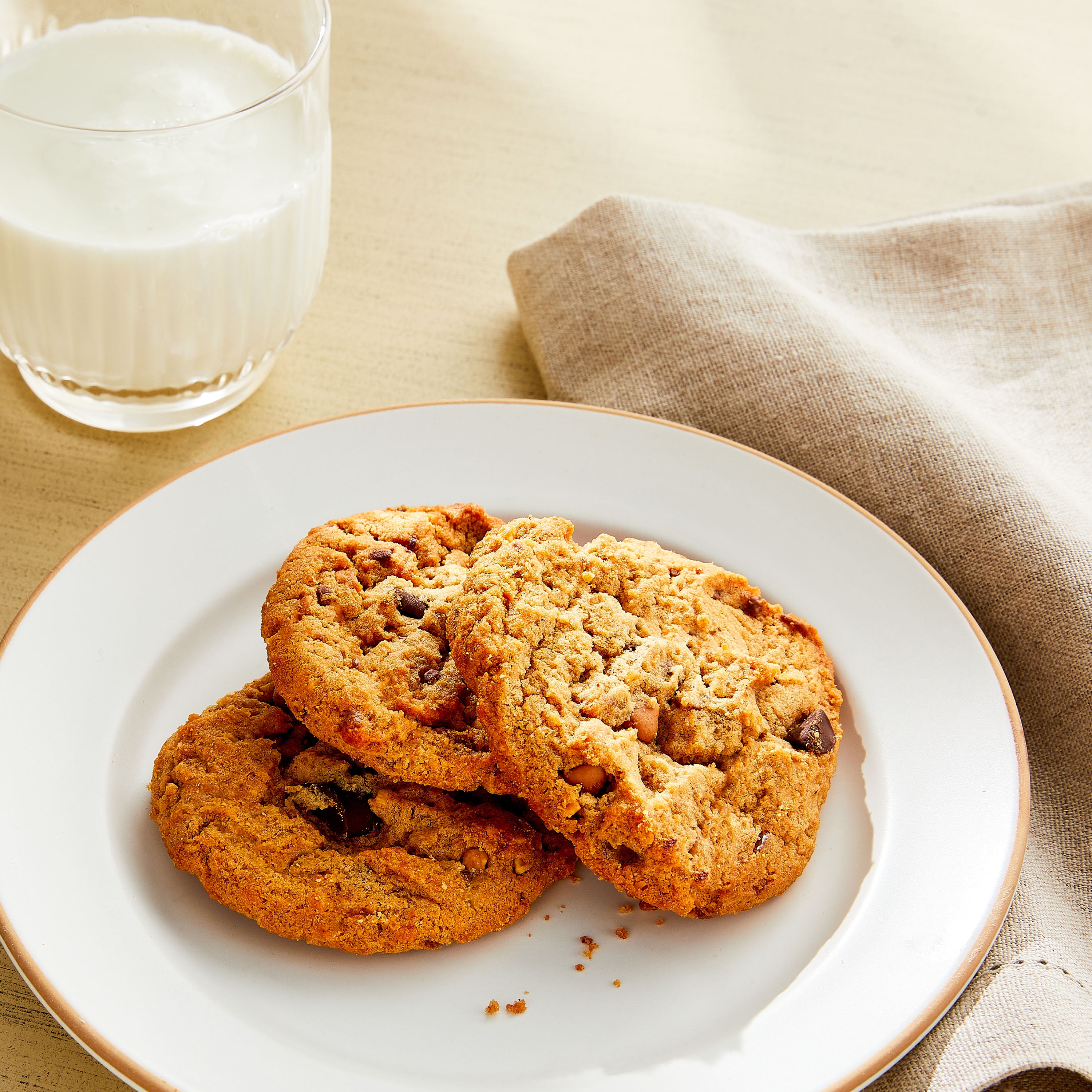 Marketside Peanut Butter Cup Baked Cookies Made with Reese's Peanut Butter Cups, 3 oz, 3 Count