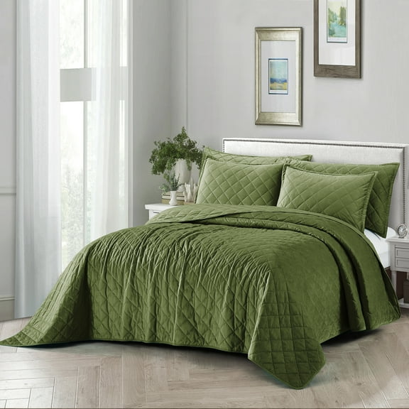Home Soft Things 5 Piece Velvet Quilted Bedspread Set - Avocado - Oversize King (122" x 106")