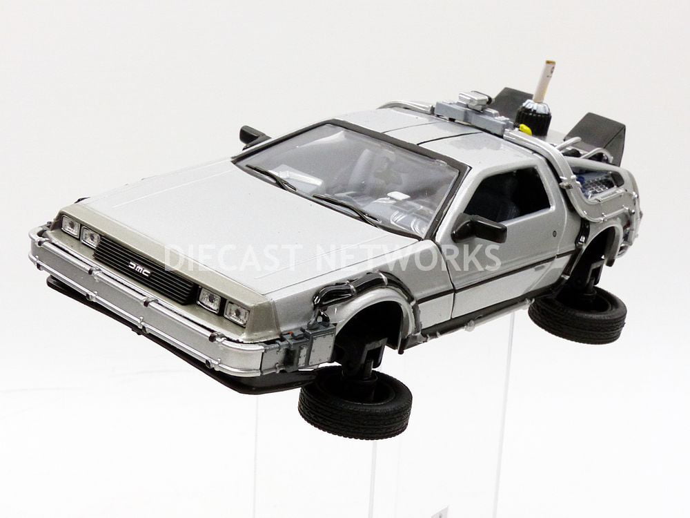 FLYING VERSION 22441F WELLY DE LOREAN BACK TO THE FUTURE II 1/24 
