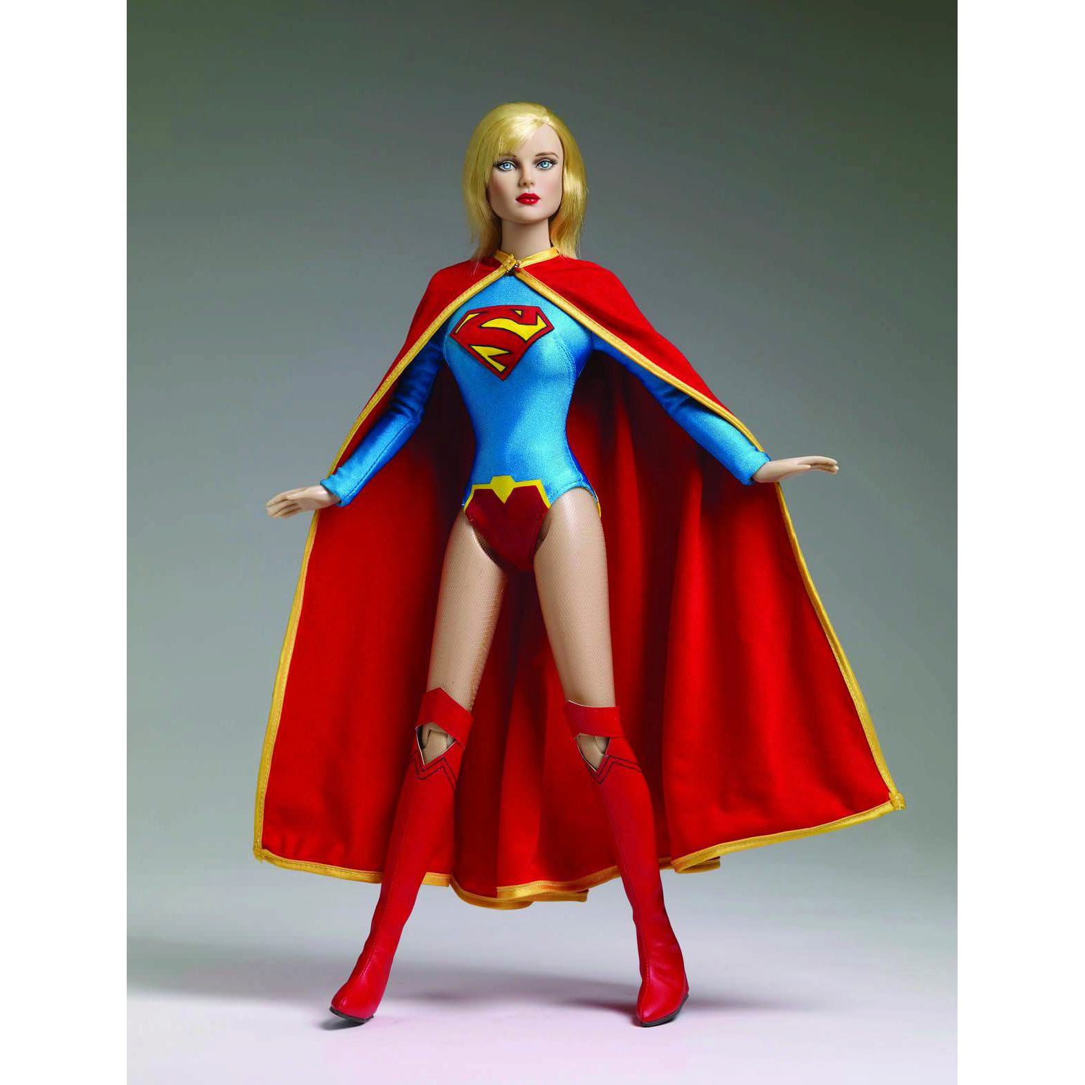 Super doll. Кукла Тоннер Supergirl. Кукла Супергерл супергероини. Супергерл New 52. Кукла Тоннер Супергел 2008 года.