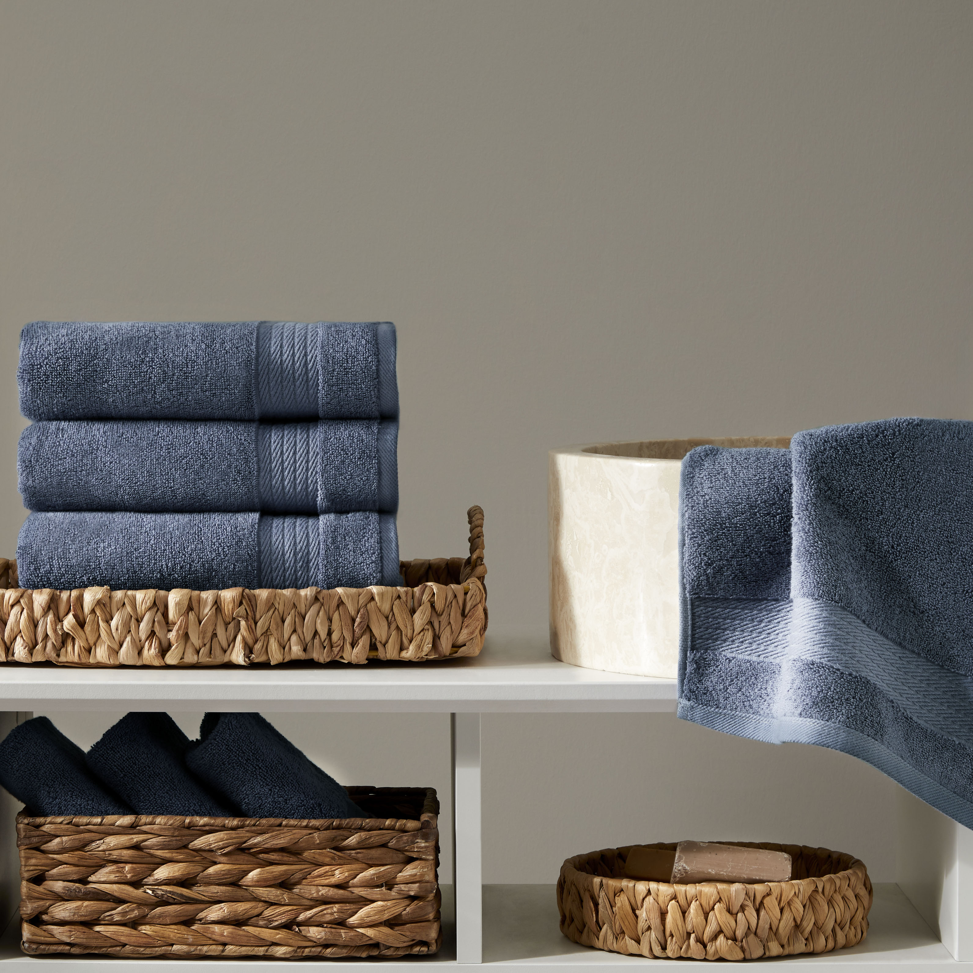 Ozdilek 4-Piece 16x30 Hand Towels  575 GSM – 100% Turkish Cotton, Luxury Soft , Quick Dry & Absorbent, Fade-Resistant, Comfortable & High-Quality Cotton Towel (Ocean Blue)