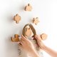 thumbnail image 5 of Nuevo gancho de madera maciza de Animal, colgador colgante de haya, gancho de pared para baño, estante de almacenamiento de abrigos para dormitorio, gancho decorativo para llaves y toallas para el ho, 5 of 5