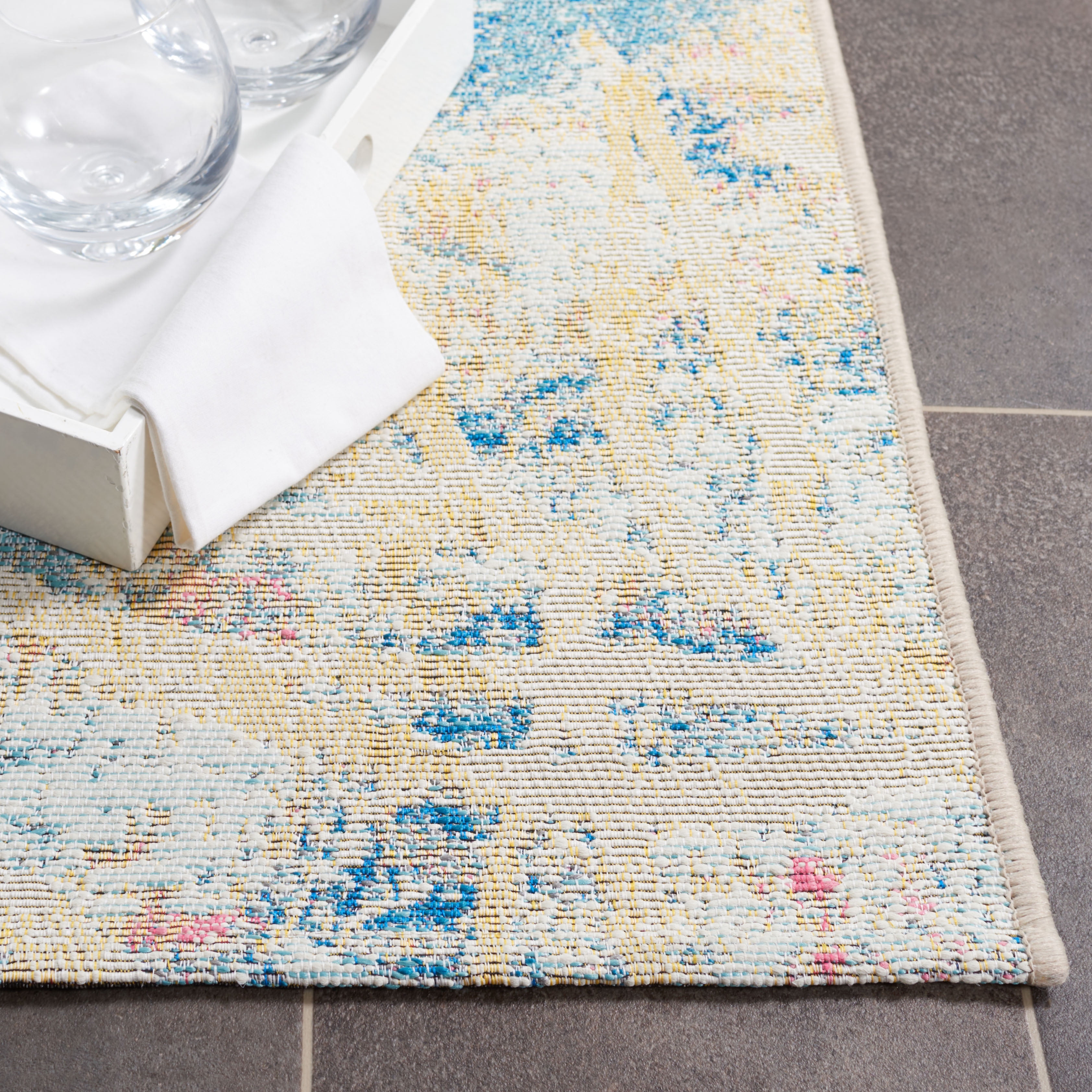 SAFAVIEH Barbados Tobon Botanical Indoor/Outdoor Runner Rug, Light Blue/Ivory, 2'8" x 8'