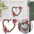thumbnail image 1 of Couronne de Roses en Forme de Cœur pour Noël, Décoration de Porte d'Entrée de la Saint-Valentin, 1 of 3