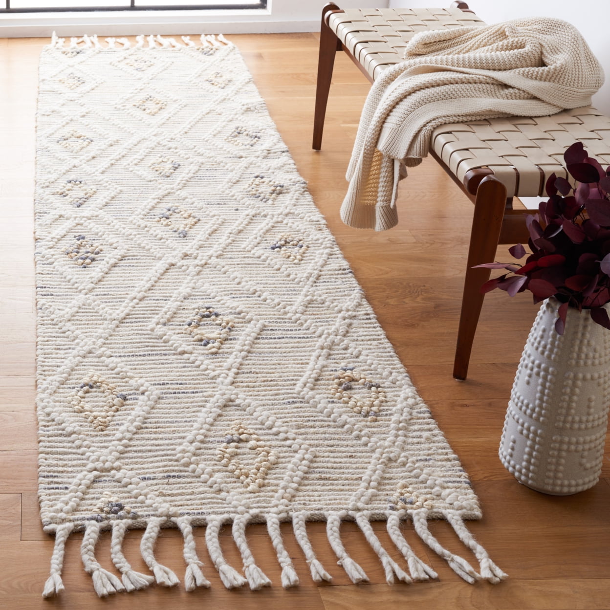SAFAVIEH Natura Merrill Diamond Area Rug, Ivory/Grey, 5' x 8'