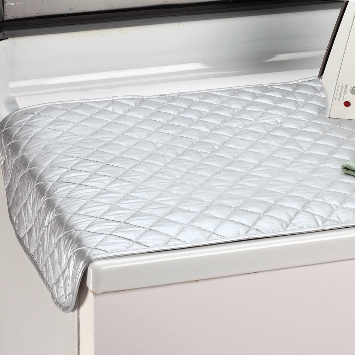 Ironing Mat with Magnetic Corners