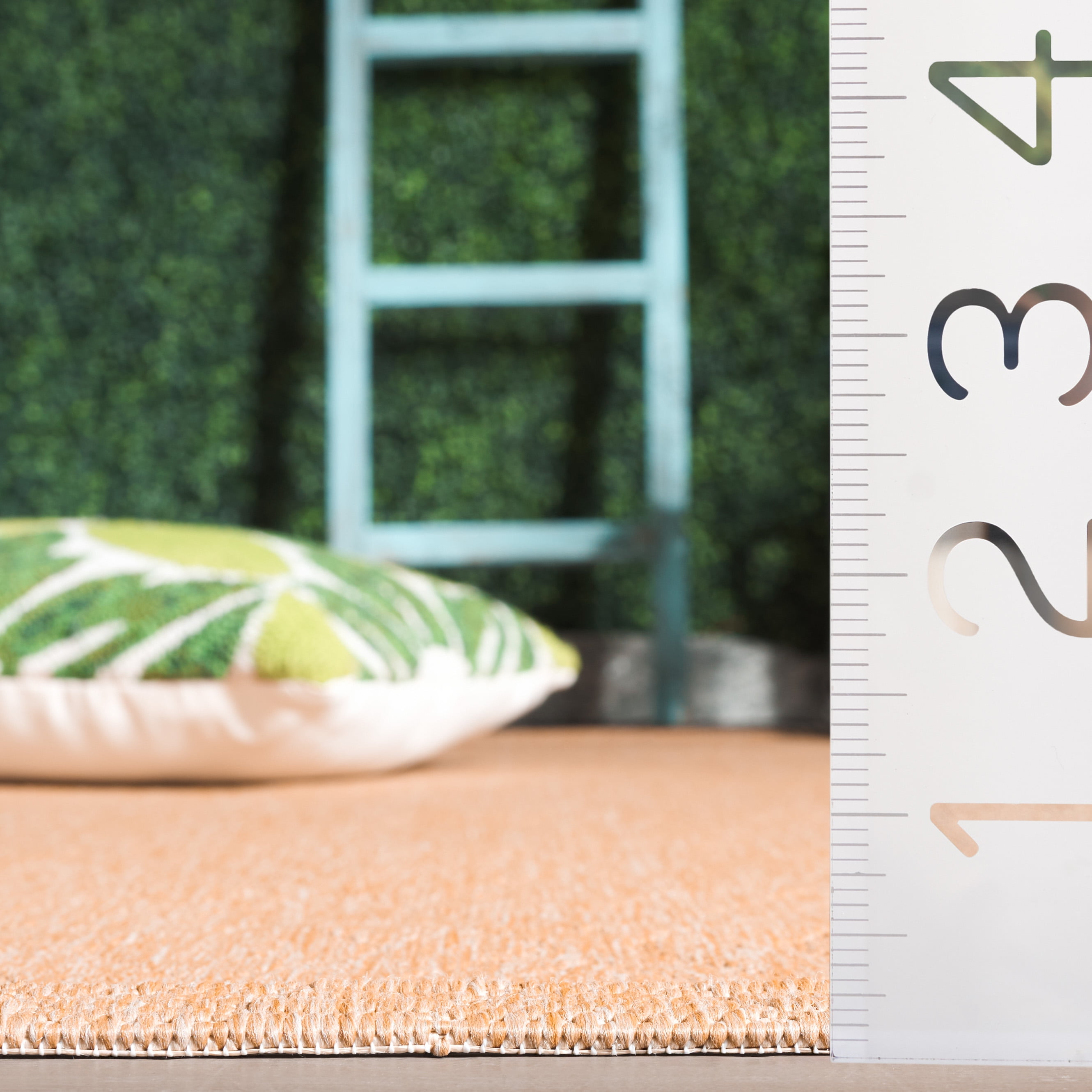 Safavieh Courtyard Teodor Geometric Indoor/Outdoor Runner Rug, Natural, 2'3" x 17'