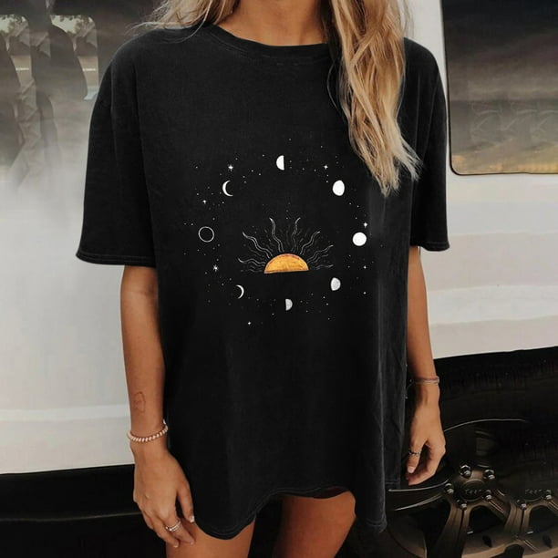 Puntoco Blusa de manga corta con estampado de calavera, sol y luna para mujer, estilo vintage, con mangas caídas Puntoco Puntoco-3318