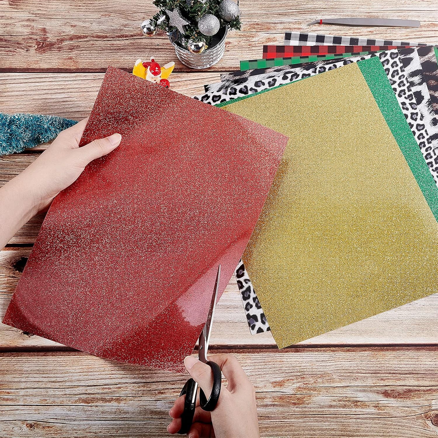 1 Set 9 Sheets Heat Transfer Vinyl 3 Styles HTV Iron-on Vinyl Patches Glitter Heat Transfer Press Vinyl Sheets with Tweezers for T-Shirts Gifts Garment Fabric