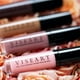 thumbnail image 5 of Aceite labial Viseart Paris Moisture Boost Oil Lip Shine Cerise, 5 of 8