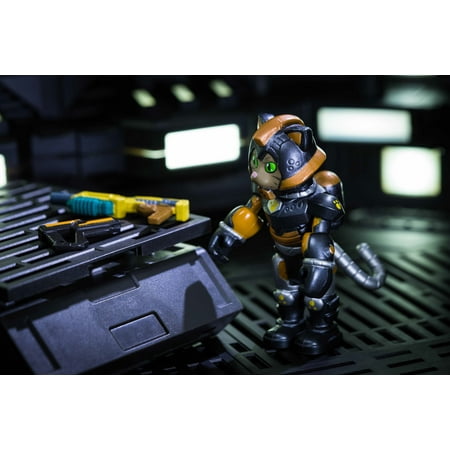 Roblox Celebrity Collection Sergeant Tabbs Action Figure Pack with Exclusive Virtual Item