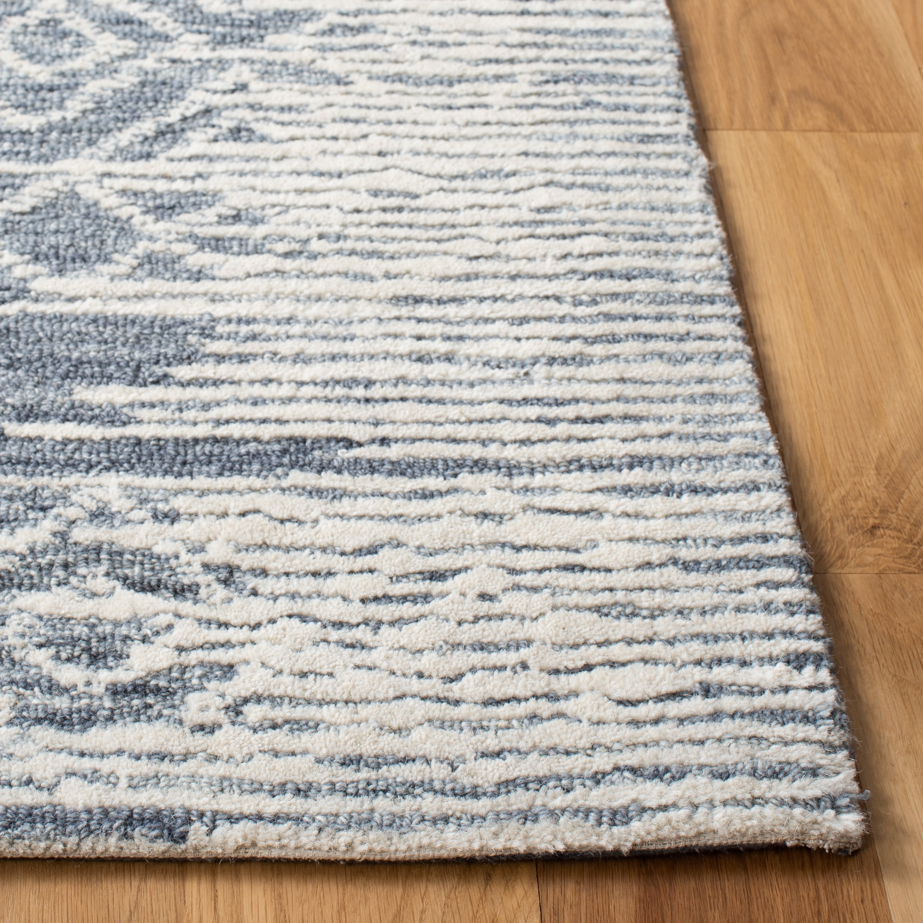 SAFAVIEH Metro Rae Striped Runner Rug, Natural/Blue, 2'3" x 8'
