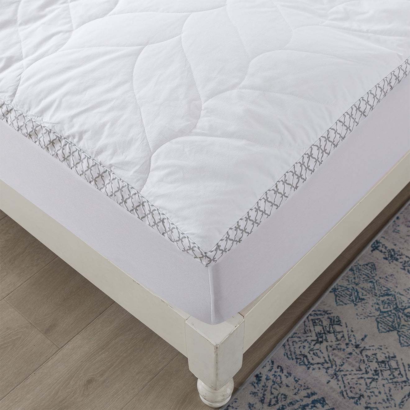 Waverly Quilted Cotton Top with Feather Topper - Queen