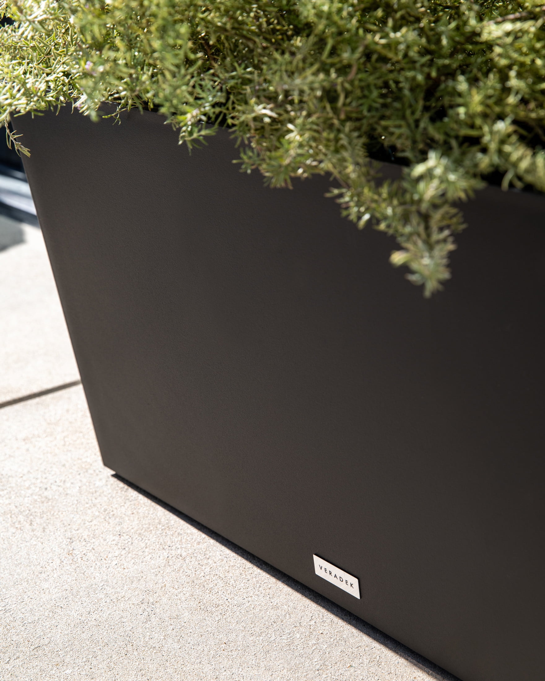 Veradek Pure Series Midori 31" Plastic Planter - Black