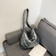 thumbnail image 4 of Bolsas De Hombro Bolso Bolso acolchado de algodón de otoño invierno Bolso de hombro acolchado Moda para el trabajo (gris), 4 of 8