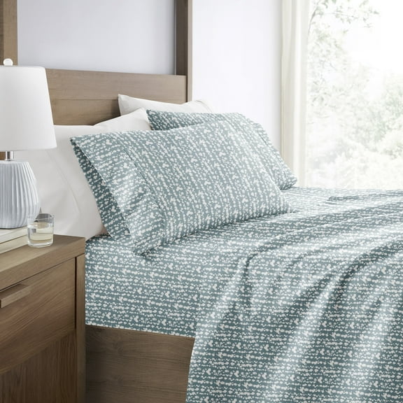 Soft Lines Bed Sheets Set - Breathable and Ultra-Soft in Cloud Blue for California King Size Bedding by Comfort Canopy