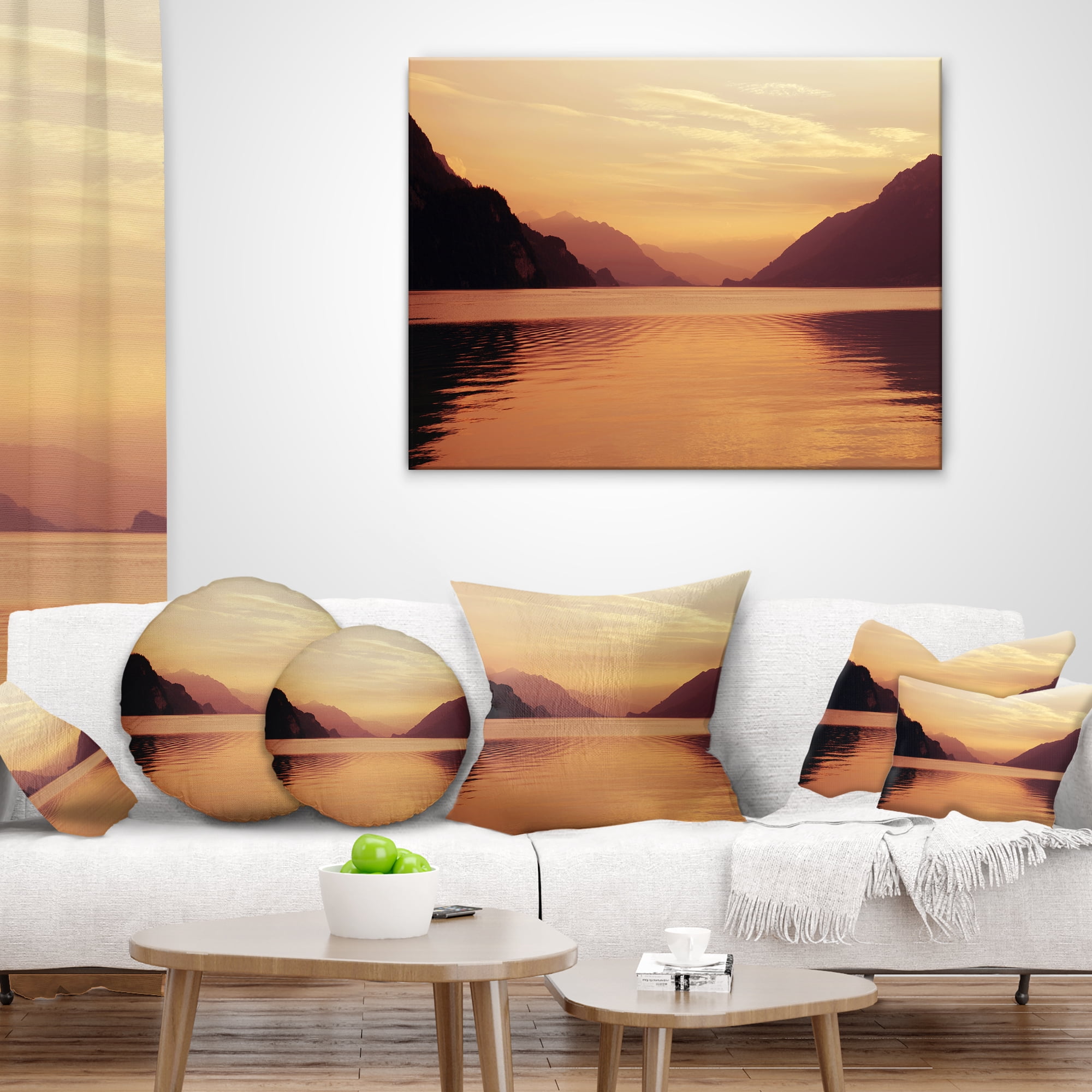 Designart Fantastic Swiss Lake at Sunset in Brienz - Seascape Throw Pillow - 16x16