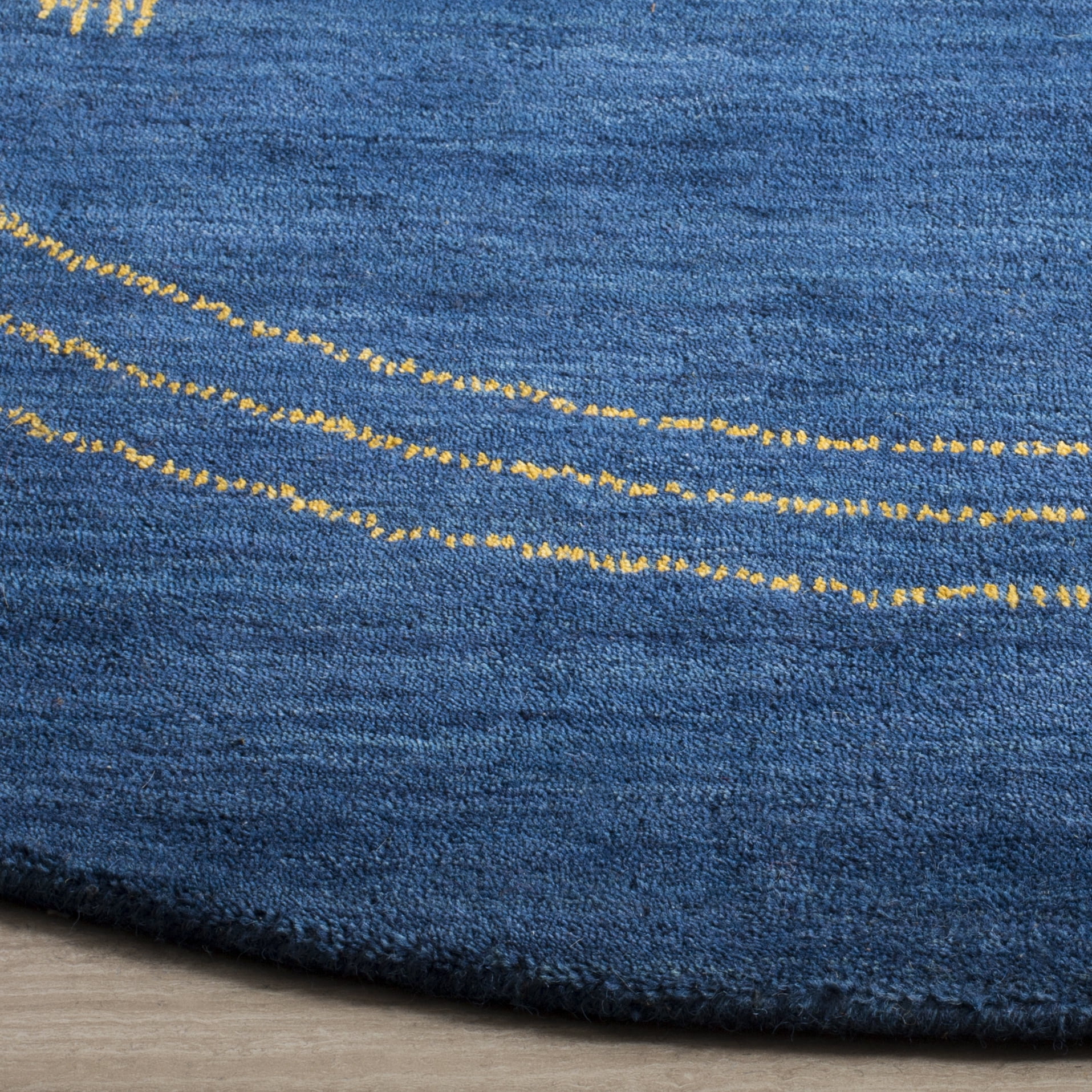 Safavieh Himalaya Calanthia Bordered Wool Area Rug, Blue/Multi, 6' x 6' Round