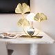 thumbnail image 5 of Escultura de metal con hoja de ginkgo y decoración de escritorio, estatua de pan de oro para estantería y decoración de mesa en la oficina, 5 of 6