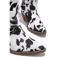 thumbnail image 2 of Botas vaqueras con estampado de vaca, tacón grueso en bloque, media pantorrilla, 2 of 4