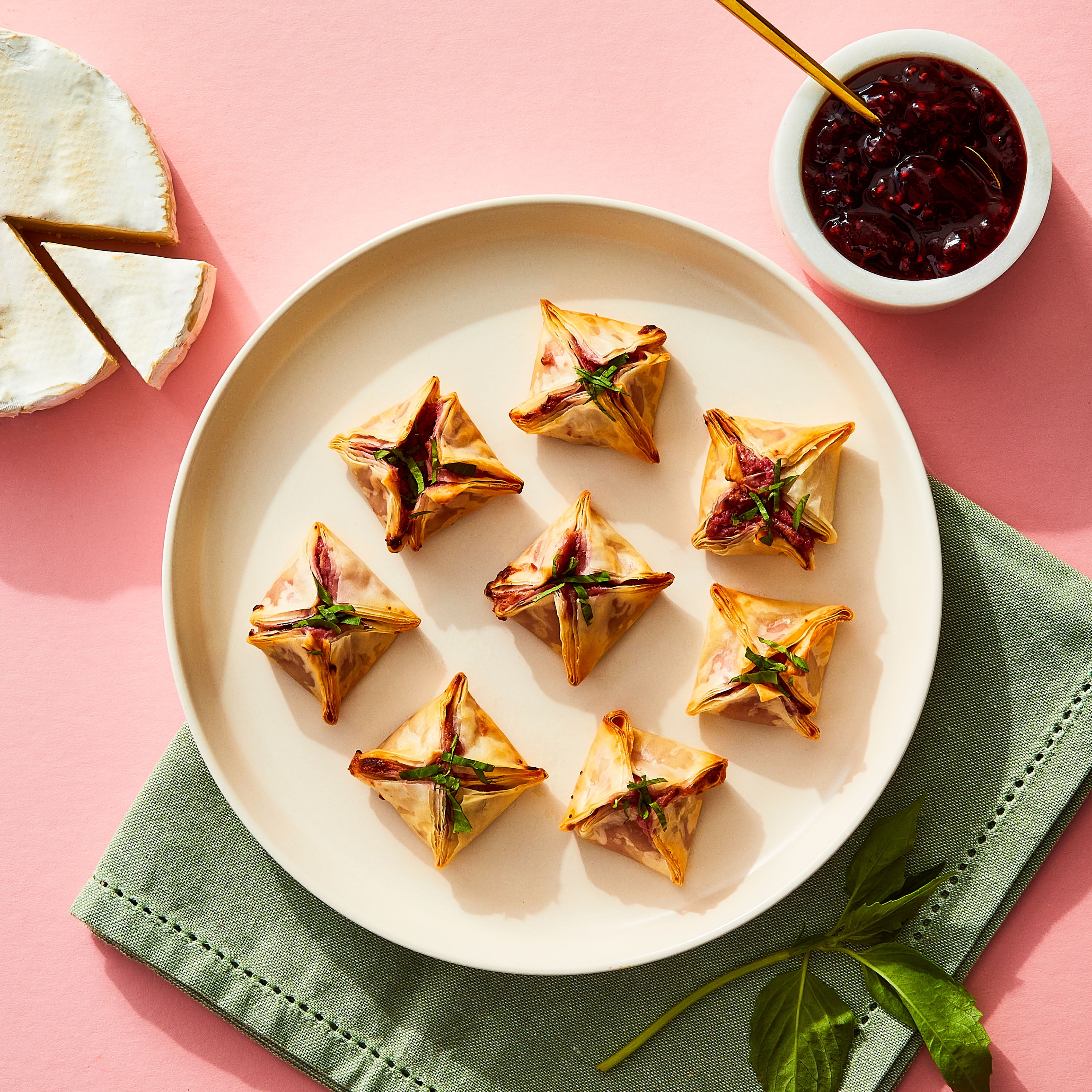 bettergoods Raspberry and Brie Puffs, 3.7 oz, 8 Count (Frozen)