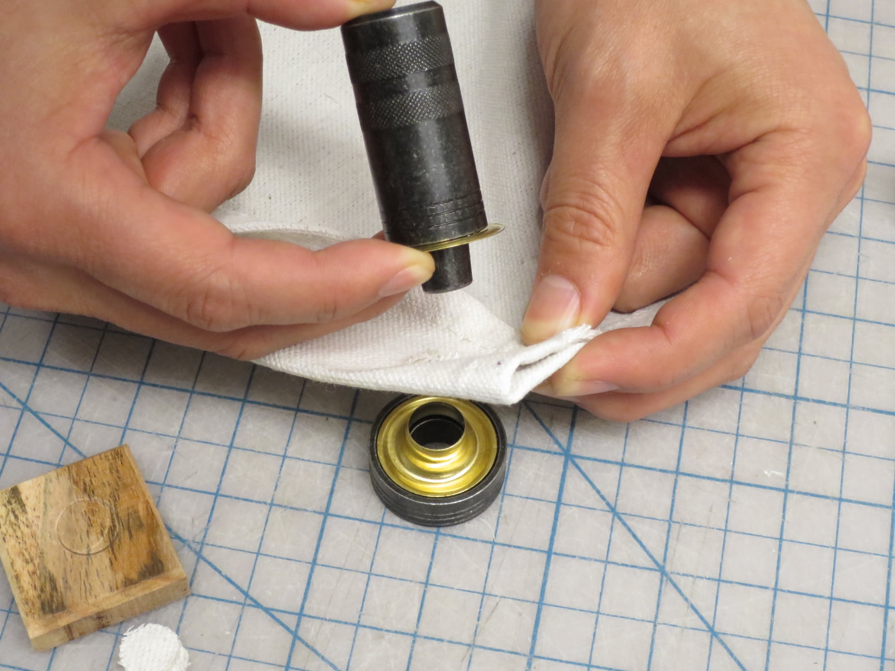 General Tools 71260 Grommet Kit with 48 Grommets, 1/4-Inch