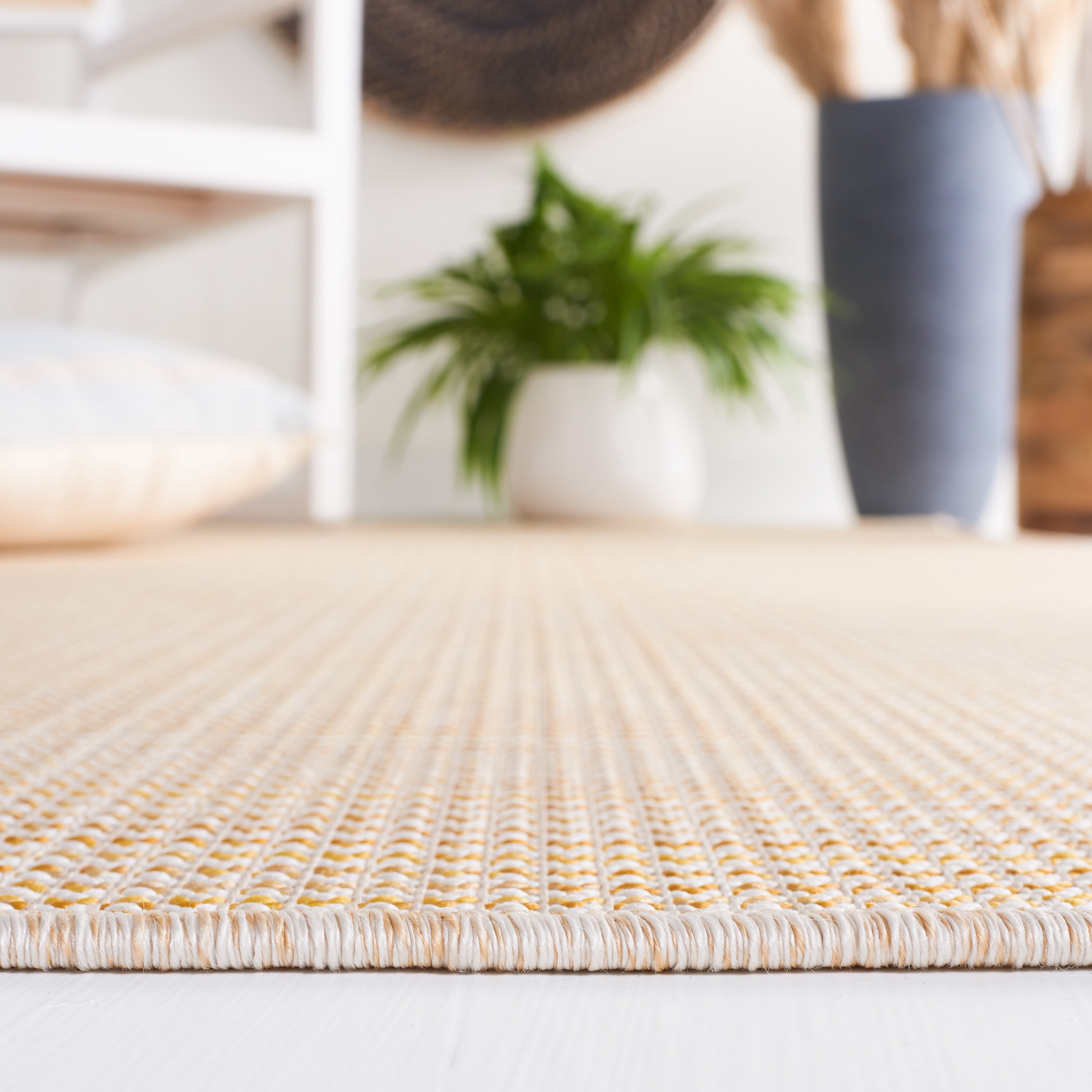 SAFAVIEH Martha Stewart Hampton Solid Indoor/Outdoor Area Rug, Yellow, 8' x 10'