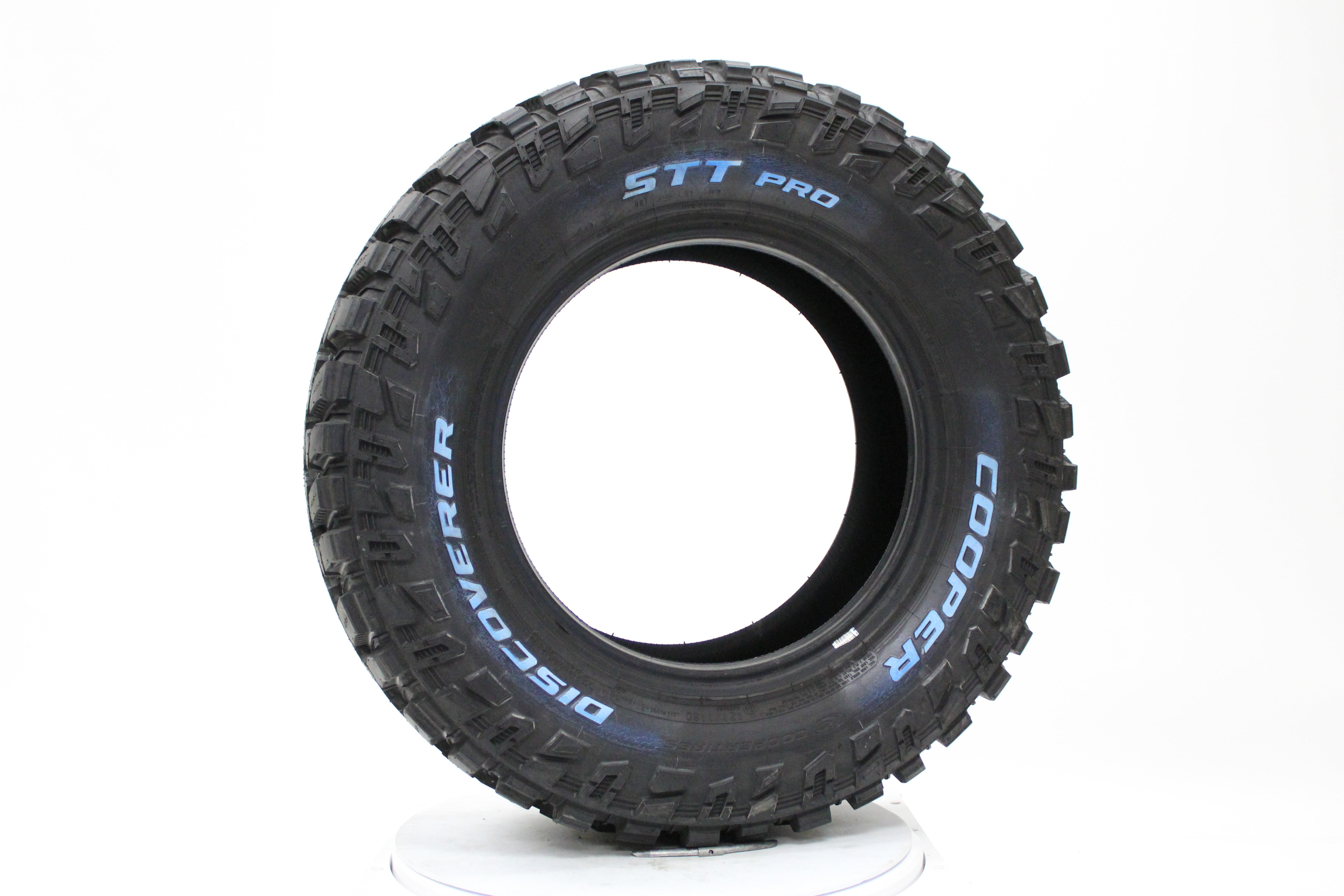 Cooper Discoverer STT PRO 235/85R16 120 Q Tire