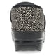 thumbnail image 5 of Zuecos Profesionales para Mujer Dansko con Pelo de Vaca Manchado, 5 of 7