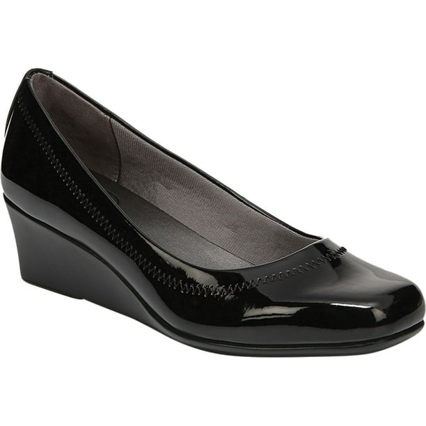 black small wedges