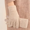 thumbnail image 4 of Guantes de invierno para mujer Pantalla táctil Doble capa Elástico Forro de punto térmico Guantes cálidos para clima frío, 4 of 5