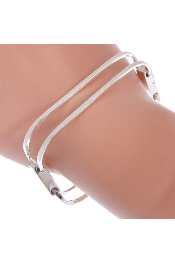 Pre-Owned Gucci bracelet, sterling silver (925), approximately 19.2g, unisex.