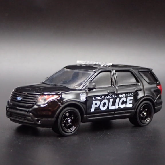 Open Box 2015 FORD EXPLORER UNION PACIFIC POLICE CAR 1:64 SCALE DIORAMA DIECAST MODEL CAR