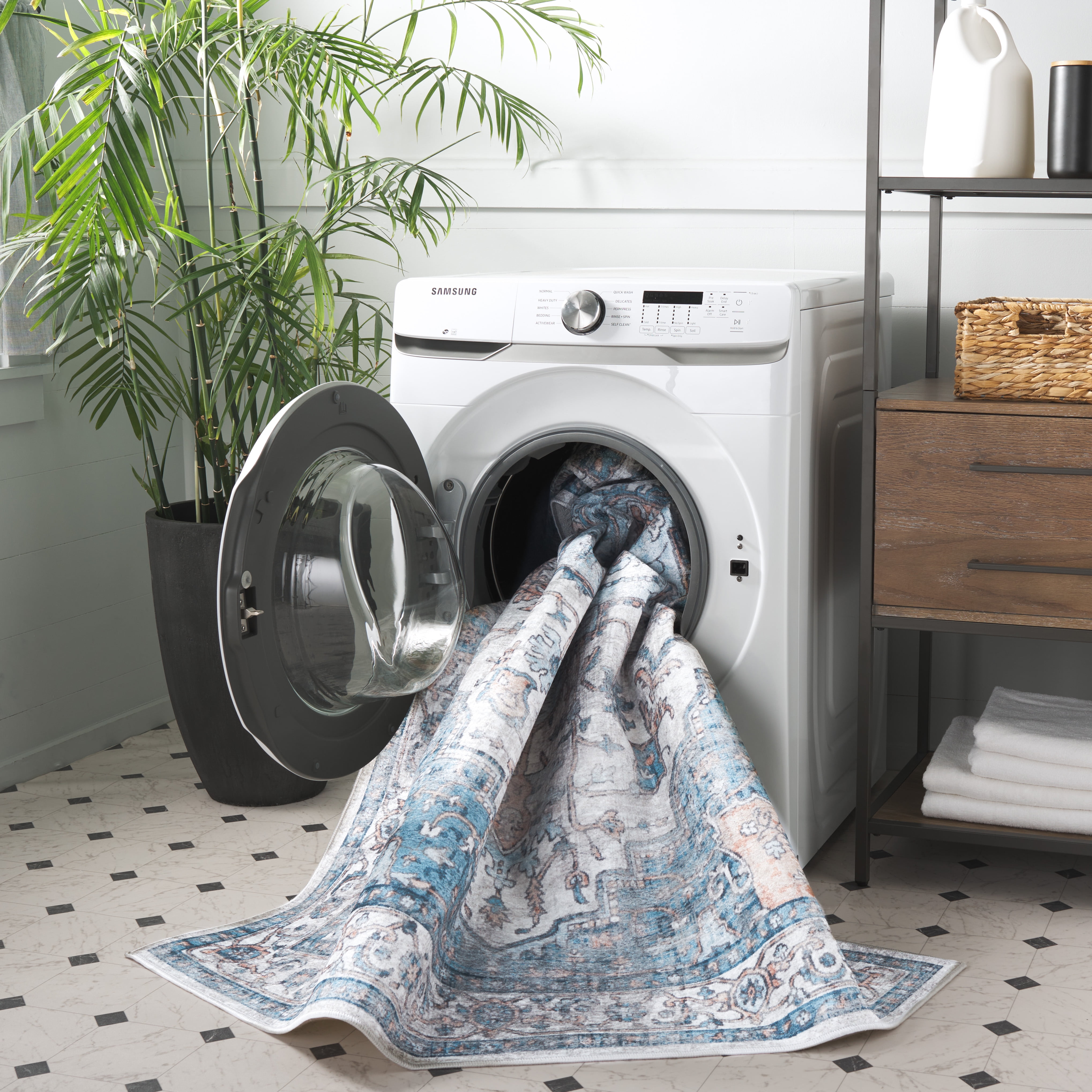 SAFAVIEH Orlando Keaton Medallion Machine Washable Runner Rug, Blue/Beige, 1'10" x 8'