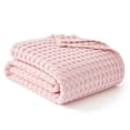 thumbnail image 2 of Manta Bedsure de algodón refrescante con forma de gofre, tamaño queen, color rosa primaveral, 2 of 6