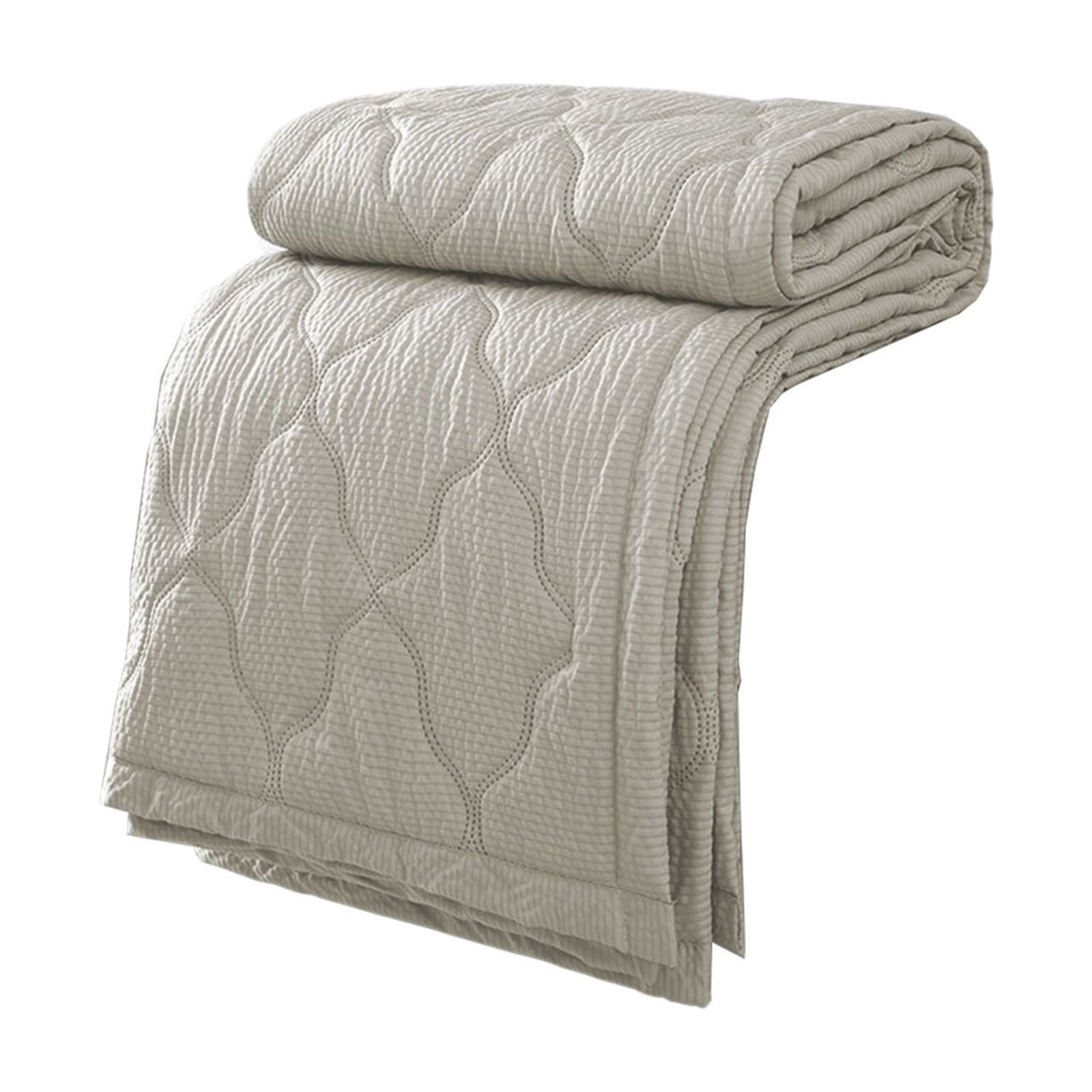 ChicYu Twin Size Summer Air Conditioning Quilt,Breathable Ice Silk Bedding for Kids Teens,Thin Quilt Core with Double-Layer Fabric,Machine Washable