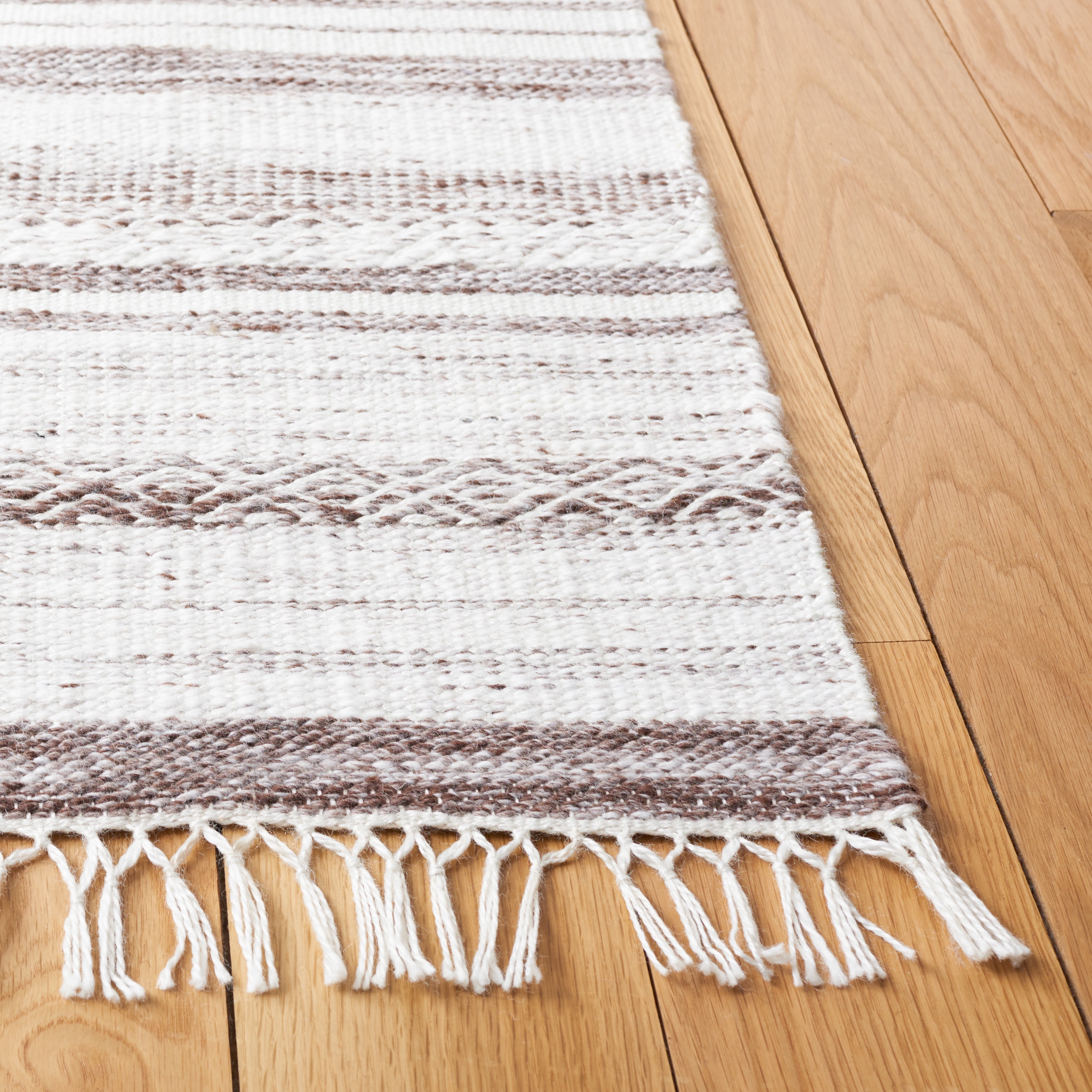 SAFAVIEH Striped Kilim Kandace Striped Polyester Area Rug, Brown/Ivory, 7' x 7' Square