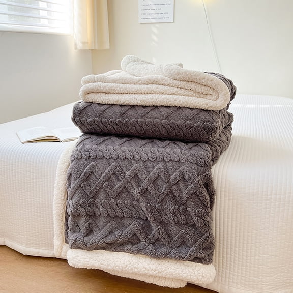 Super Soft Throw Blanket Premium Silky Flannel Fleece 3D Checkered Lightweight Bed Blanket All Season Use - Green