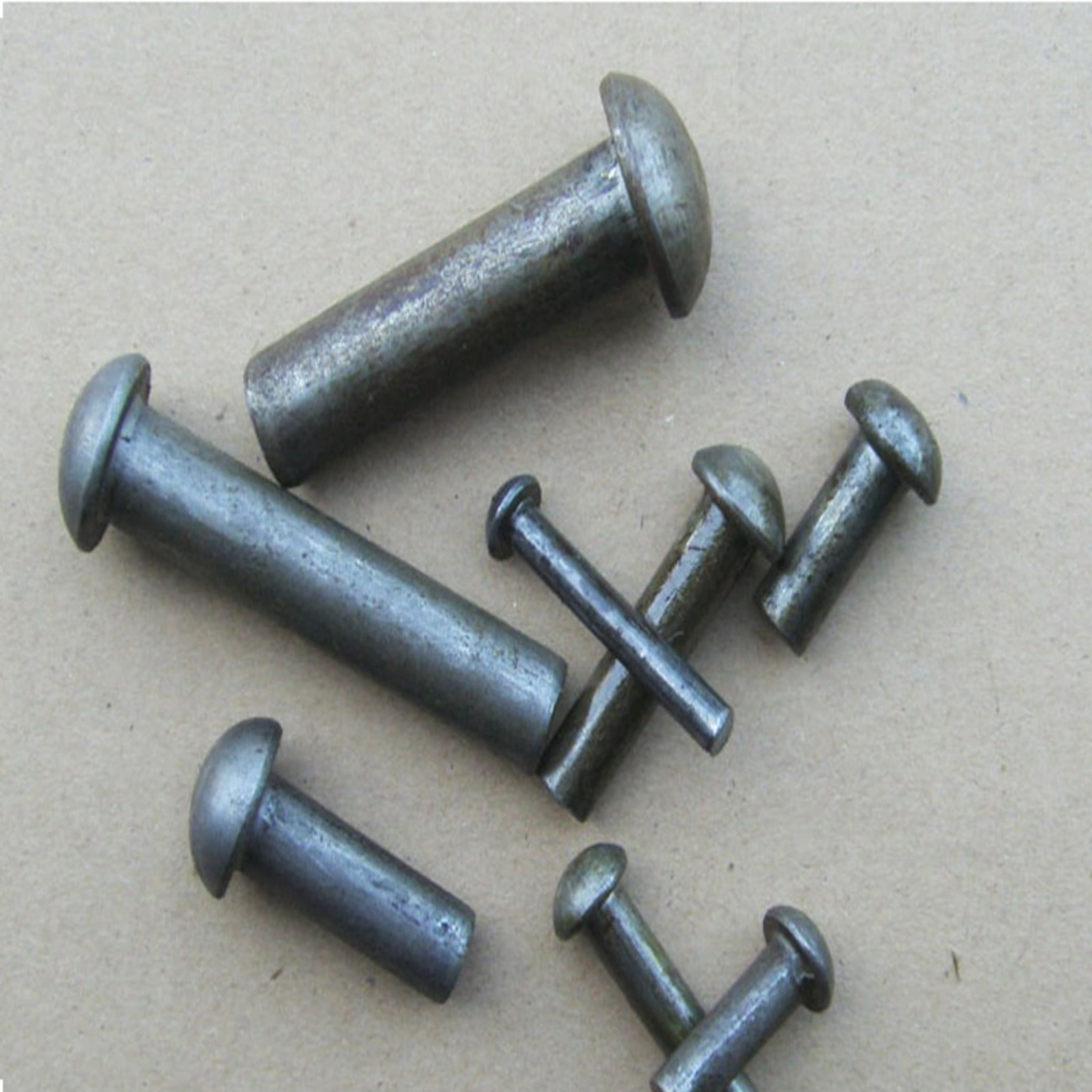 1 Kg of Iron Half -Headed Solid Iron Rivets 12x70mm (about 12 pieces).