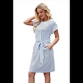 thumbnail image 2 of Vestido Camisero de Verano A Rayas de Corta para Mujer, Informal, con Lazo en la Cintura y Bolsillos, Azul , Talla L, 2 of 9