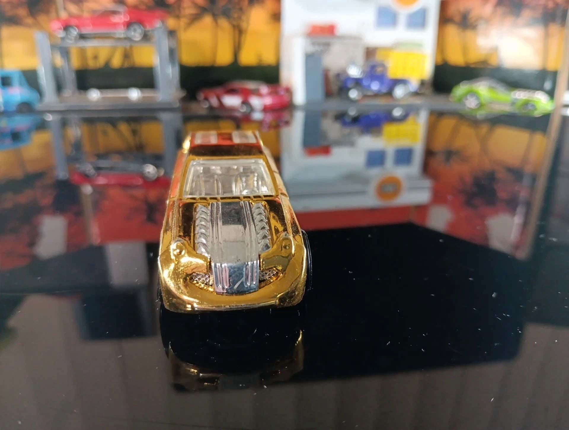 HOT WHEELS-1/64 Gold Chrome Diecast-Unobtainium 1 Car-Malaysia 2007
